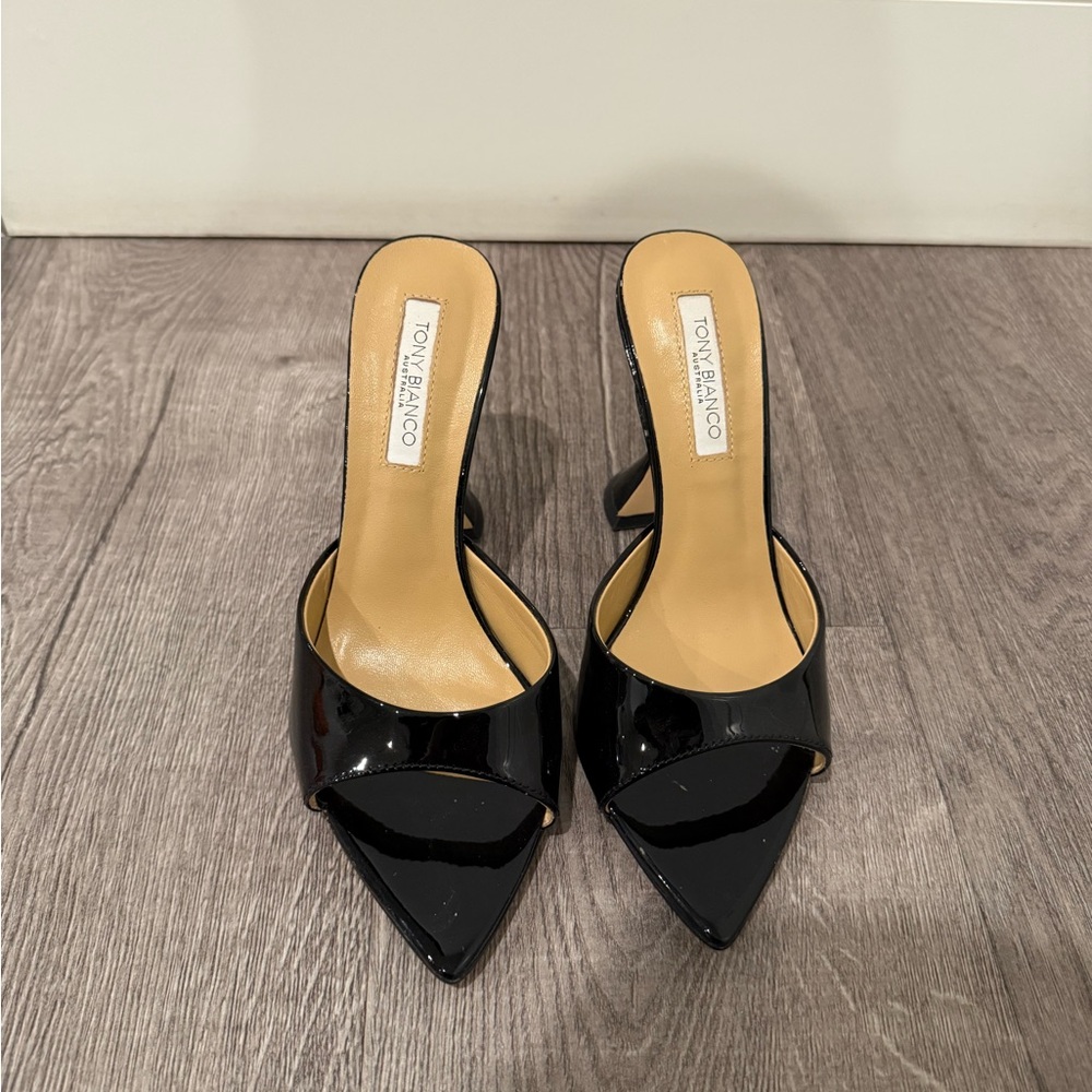 TONY BIANCO SANDAL HEELS